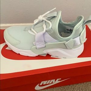 Nike Shoes - Nike Nike Shoes - Nike